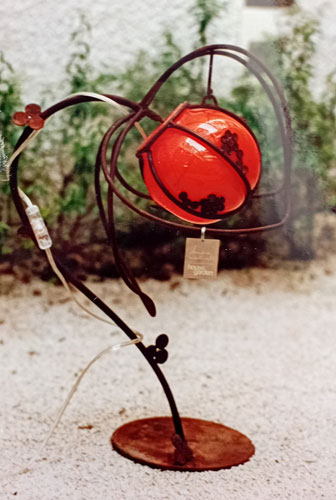 Luminária de ferro e vidro